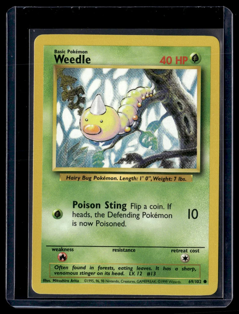 Weedle 69/102 Base Set Pokémon Trading Card Near Mint – front view